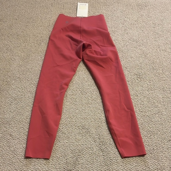 NWT LULULEMON GLOW UP HR TIGHT SIZE 4 -25” - Picture 2 of 4